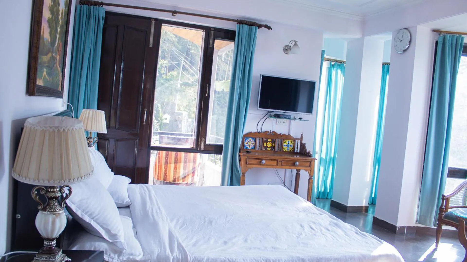 Whispering Pines Villa Shimla 0*,  India