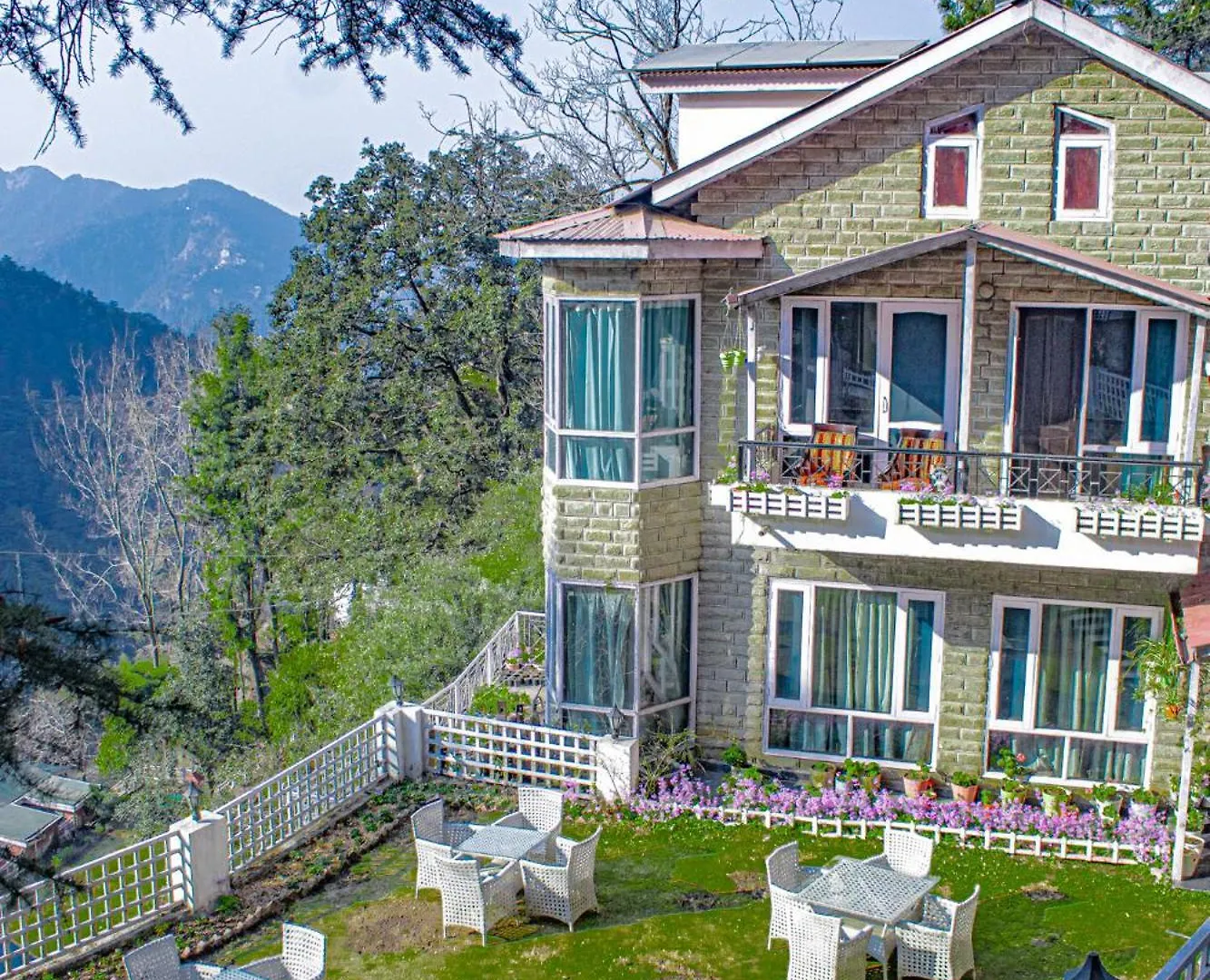 Whispering Pines Villa Shimla India